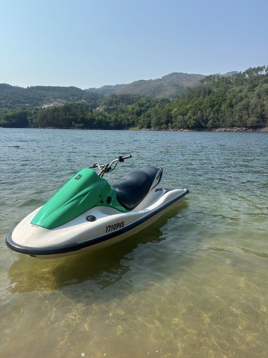 Mota de água stx-r 1200