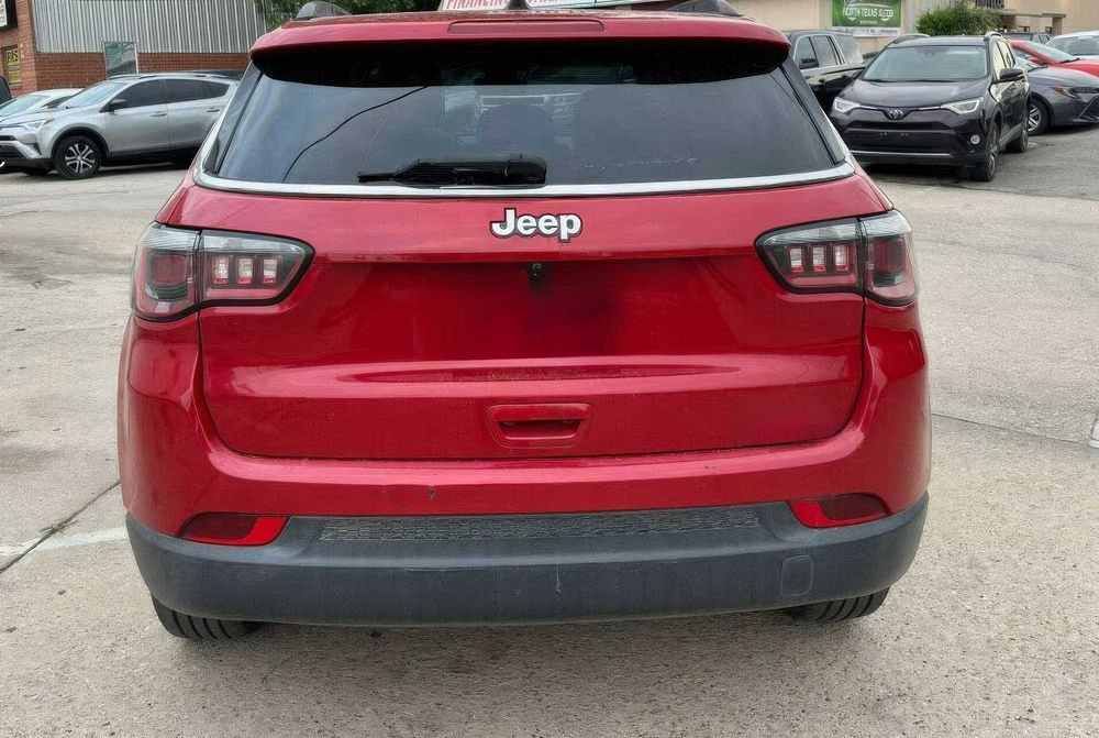 Jeep Compass Latitude      2017