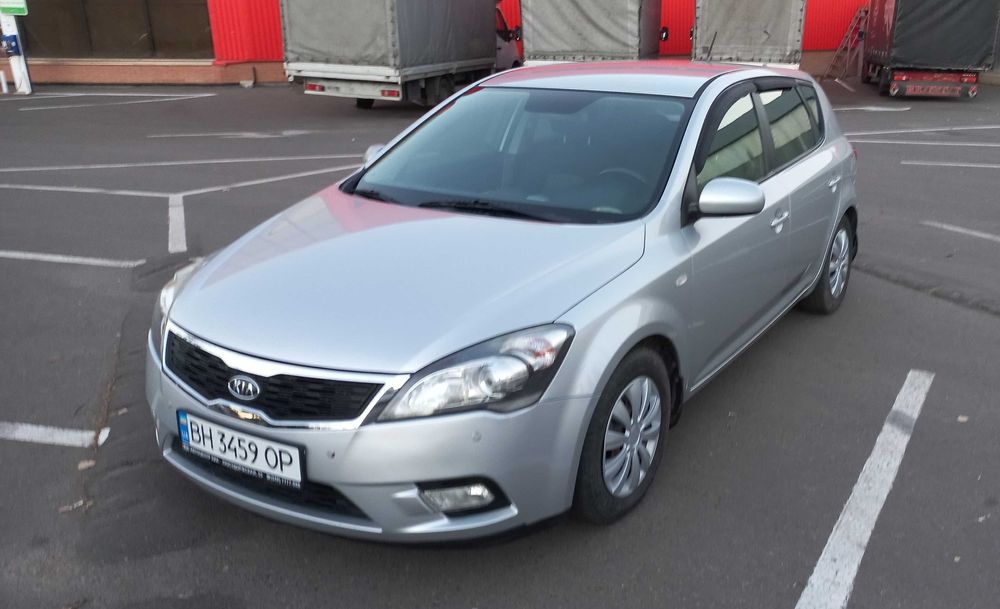 Автомобіль KIA C`eed 2009 restyling