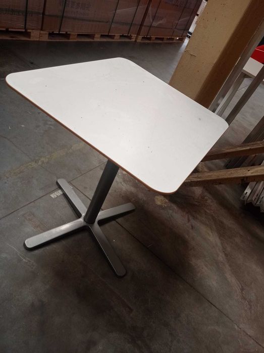 Stolik biały 60x70