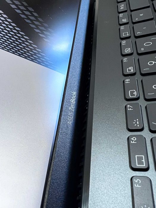 Zenbook Premium | Ecrã OLED | Ryzen 5 5600H NEGOCIÁVEL