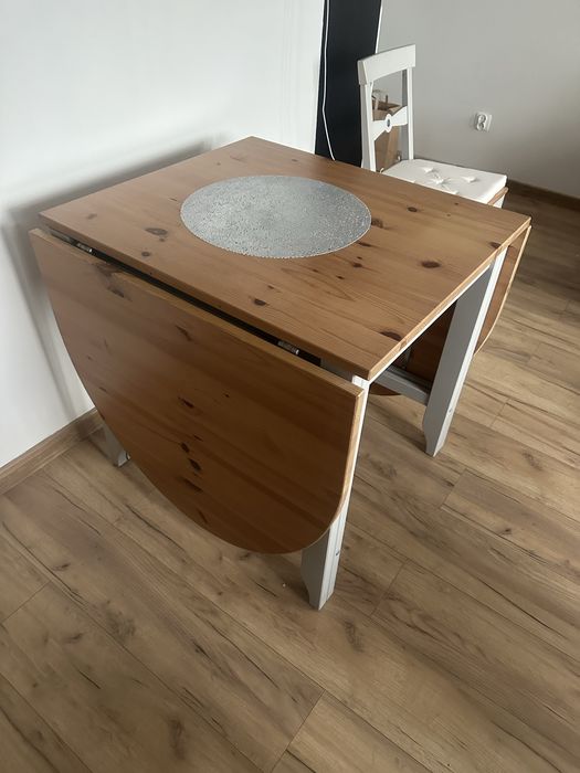 Stól jadalniany i stolik