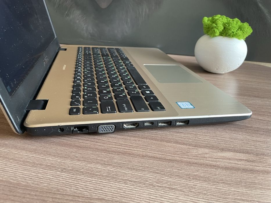 Игровой ноутбук Asus/FHD/i5-7200/16GB/SSD+HDD/GeForce GT940MX 2GB