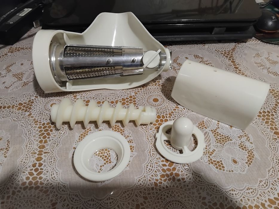 Комплектуючі до м'ясорубки