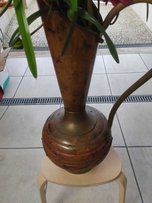 Vendo peça de artesanato em cobre e metal.