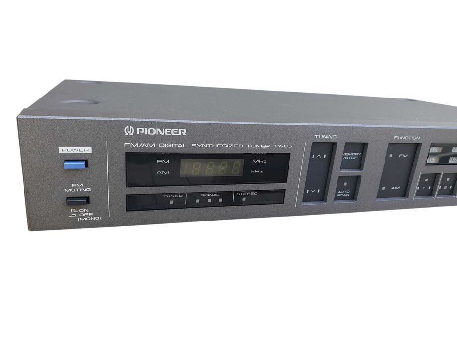 Stary tuner cyfrowy radio Pioneer TX-05 Made in Japan 80 lata unikat