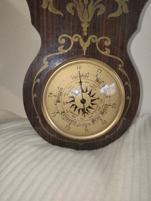 Relógio antigo de parede