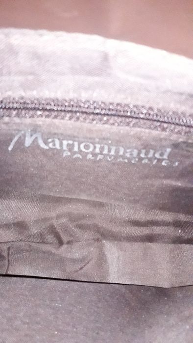 Firmowa zamszowa torebka