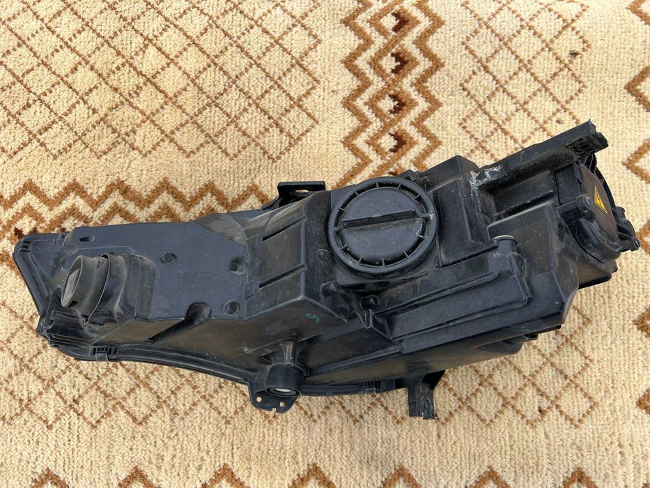 Фара Audi A4 B9 ксенон (xenon) оригінал 2015-2019