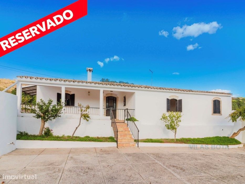 Moradia Tradicional Algarvia com 3 Quartos em Querença