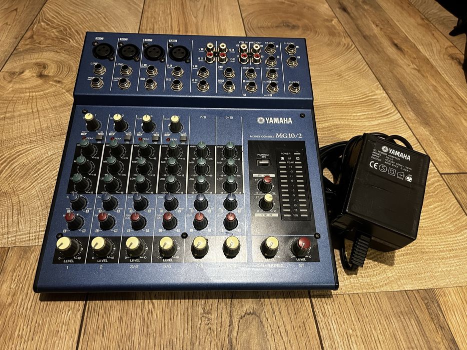 Yamaha MG-10/2 - mikser estradowy