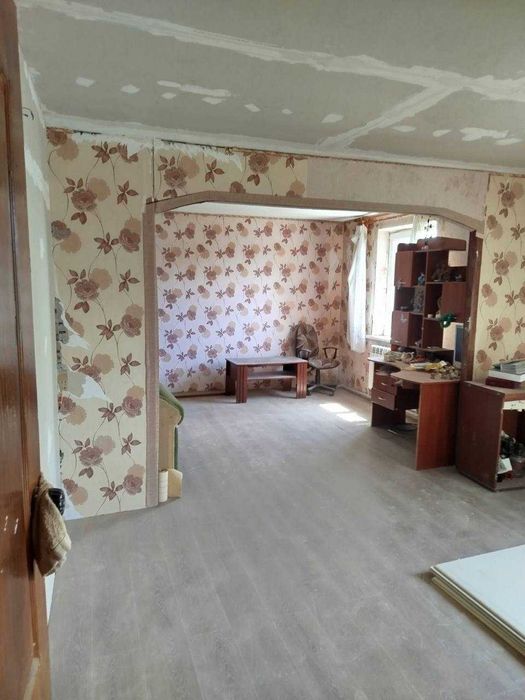 Терміновий продаж! Двоповерховий будинок у с. Трисвятська Слобода!