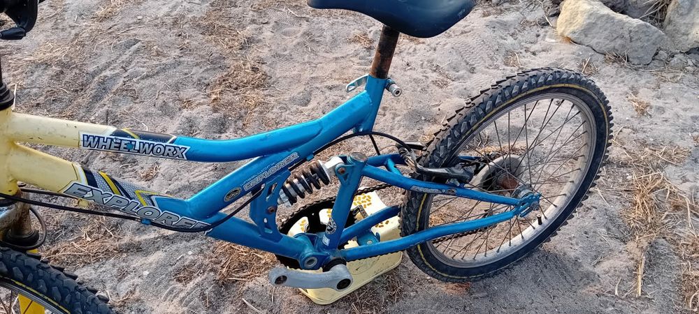 Bicicleta roda 20 + oferta de banco
