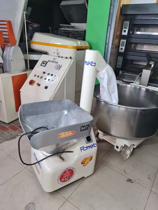 Мукопросеиватель Мукопросіювач  Fomko turbo c магнитоной сеткой