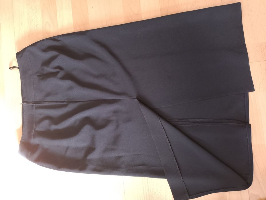 Spódnica czarna prosta   rozmiar L, XL