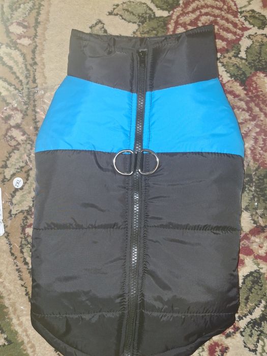 Продам новые куртки для собак