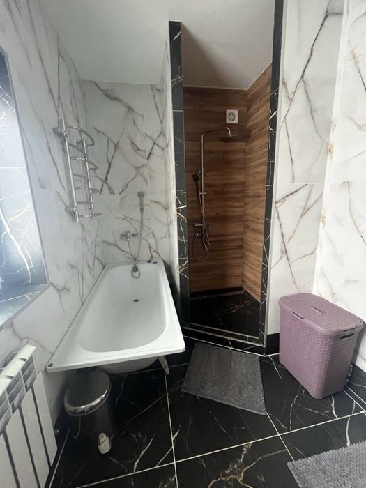 Здається будинок