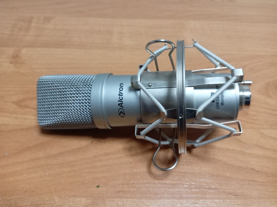 Mikrofon pojemnościowy Alctron UM100