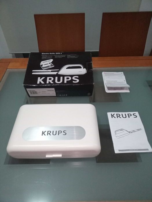 Faca elétrica KRUPS GVD 3 com dois conjuntos de lâminas