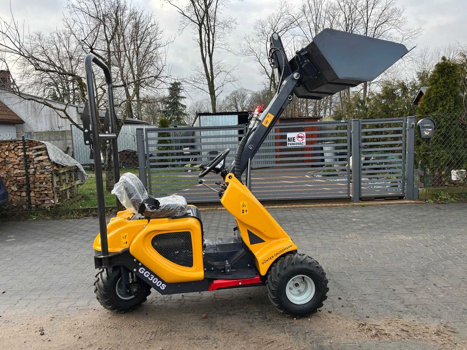 Miniładowarka trójkołowa Gunter Grossmann GG300S.