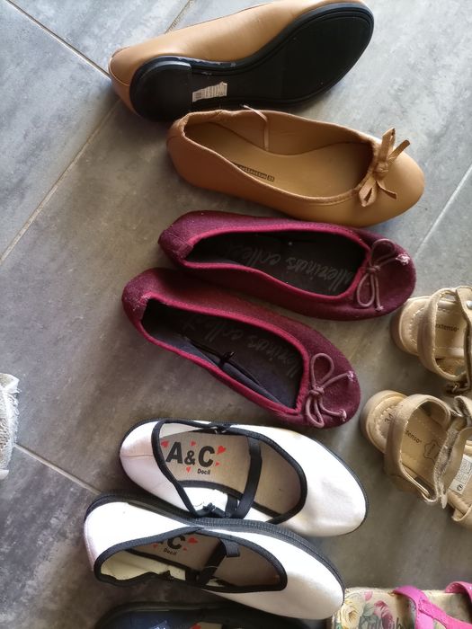 Sapatos, sapatilhas, sandálias de menina