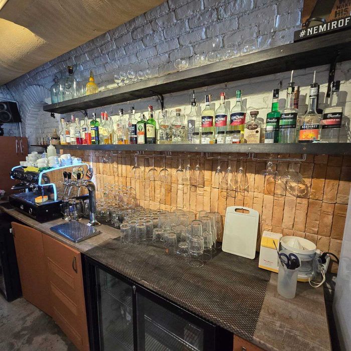 Ресторан з обладнанням та меблями вул. Мала Житомирська, Золоті ворота