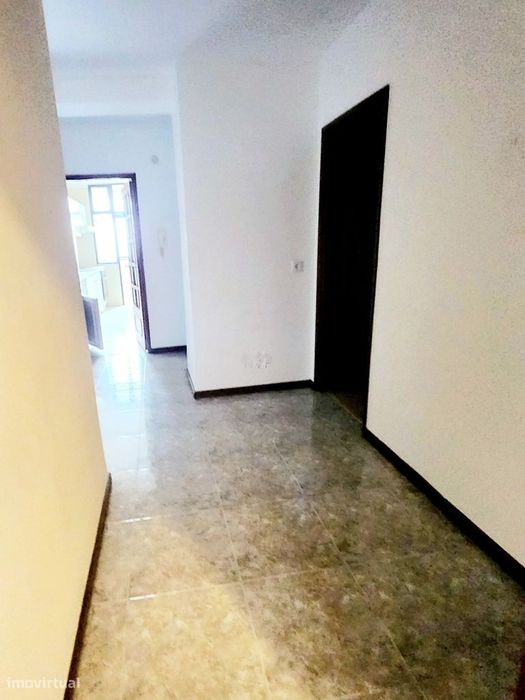 Apartamento T2 em Vilar do Paraíso