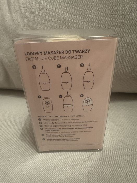 Lodowy masażer do twarzy w pudrowym różu