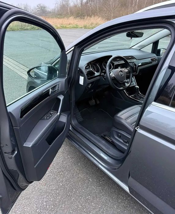 Volkswagen Touran      2019
