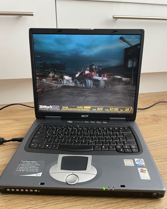 Laptop Ati mobile 7500 windows xp retro pentium 4