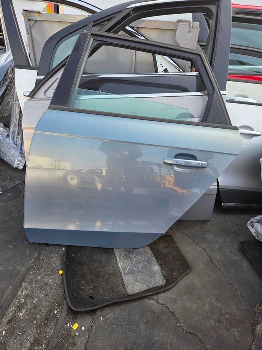 AUDI A4 B8 LX5X kompletne drzwi tylne lewe eur