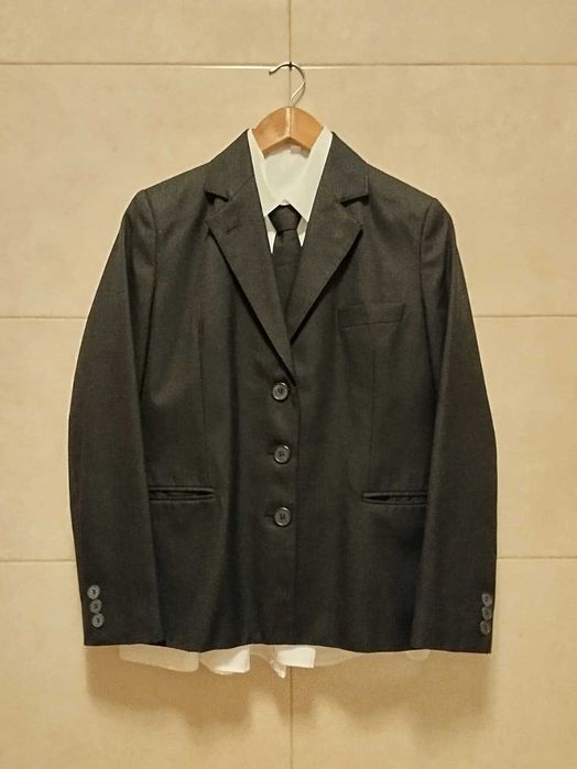 Traje Académico Feminino - Universidade do Porto