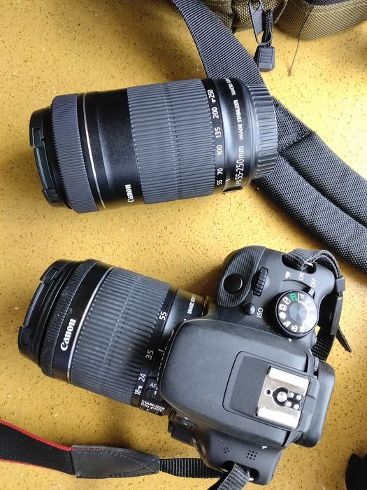 Máquina fotográfica Canon EOS 100