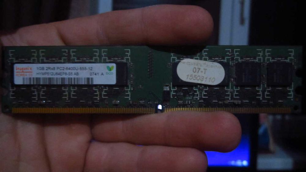 Продаю оперативну пам'ять DDR 2.