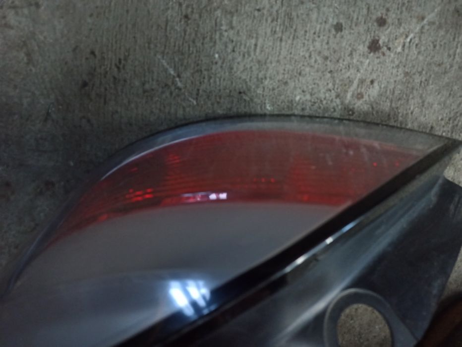 Opel Astra H lampa prawa lewa tył komplet hatchback
