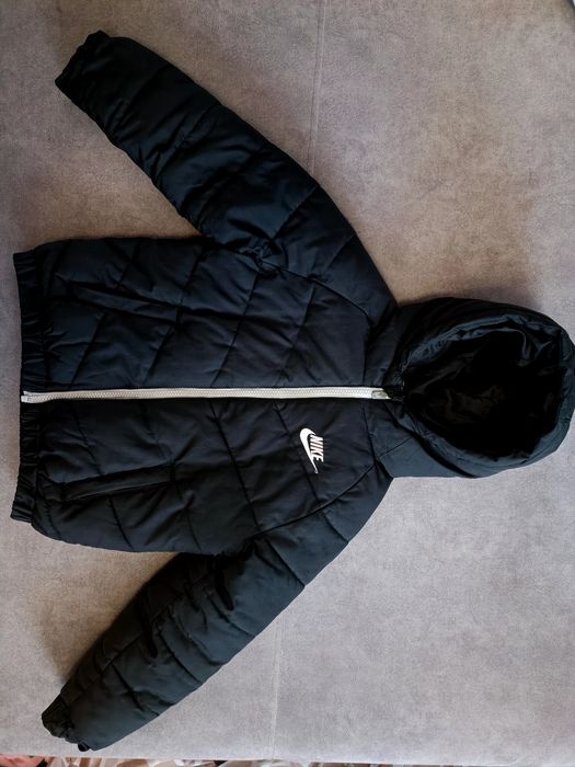 Продам куртку Nike для хлопчика 116-122 р