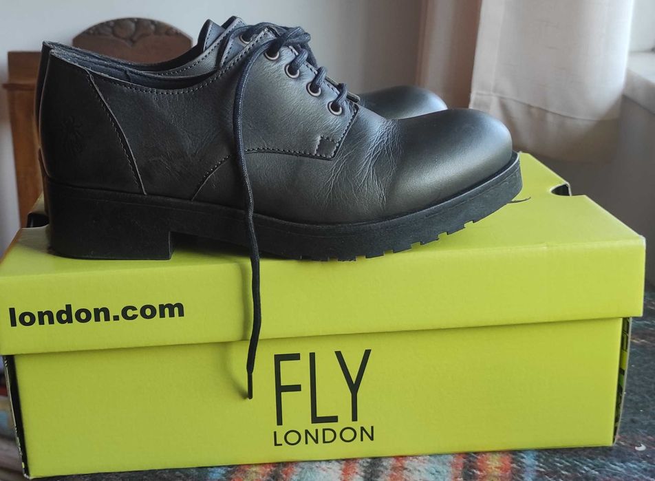 Sapatos fly london