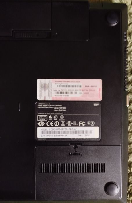 Ноутбук SAMSUNG 300V5A-S06UA + Подарок