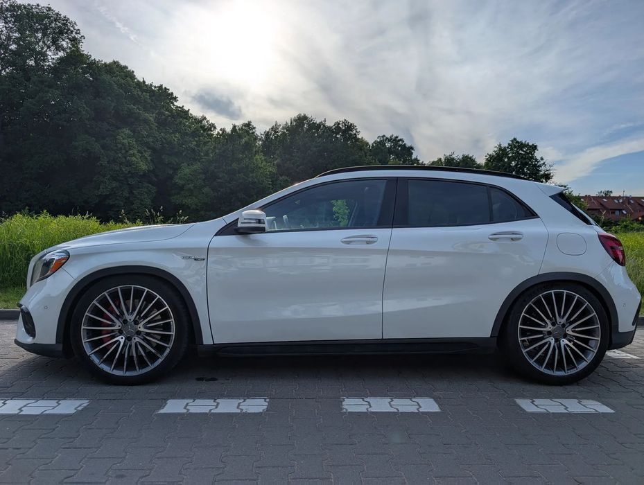 Mercedes-Benz GLA pakiet AMG, 381KM, kompaktowy SUV, moc i luksus