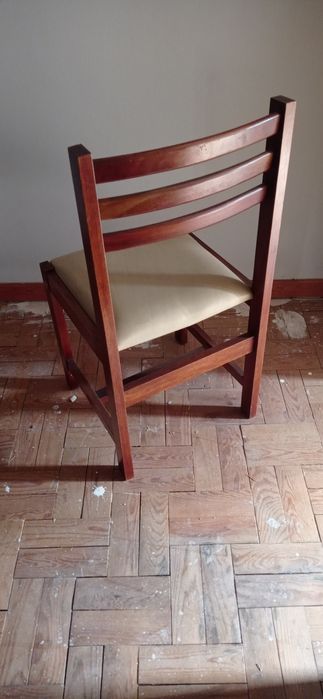 Mesa de Jantar extensivel com 5 cadeiras