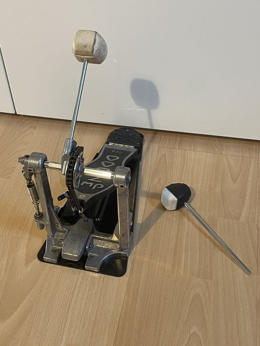 DW7000 Stopa Perkusyjna 2 Bijaki w Zestawie