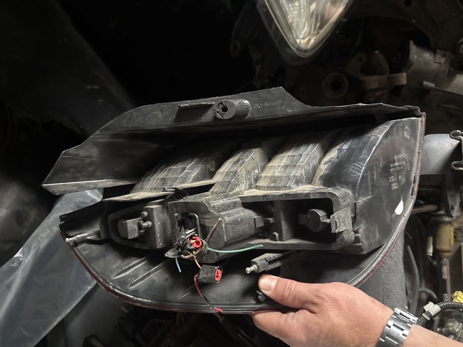 Стоп сигнал фонар ліхтар Renault Scenic 2 рено