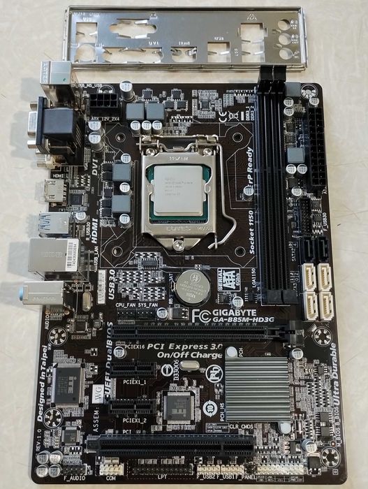 Gigabyte GA-B85M-HD3G + Intel Core i5-4670 3,4 GHz (Socket 1150)