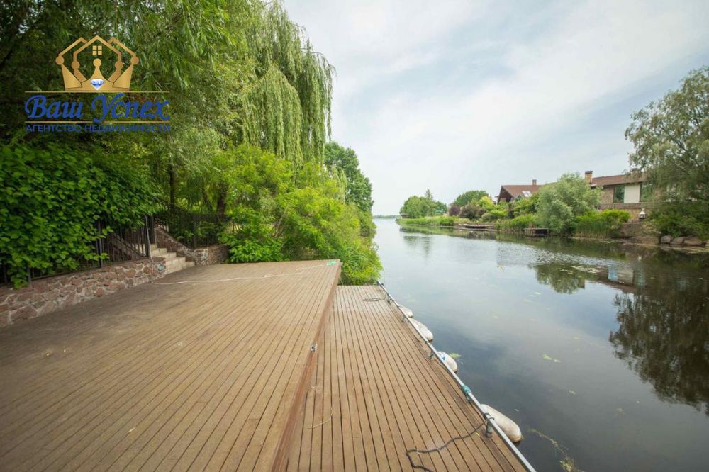 Продажа  дома с выходом на воду.  Старокиевская, Козин.