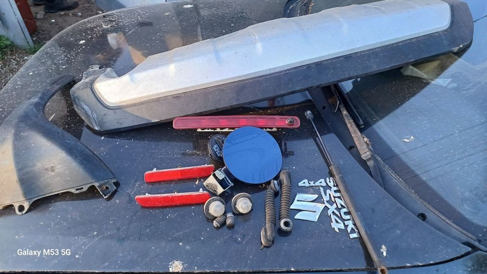 Накладка катафот отражатель SUZUKI SX4 FIAT SEDICI