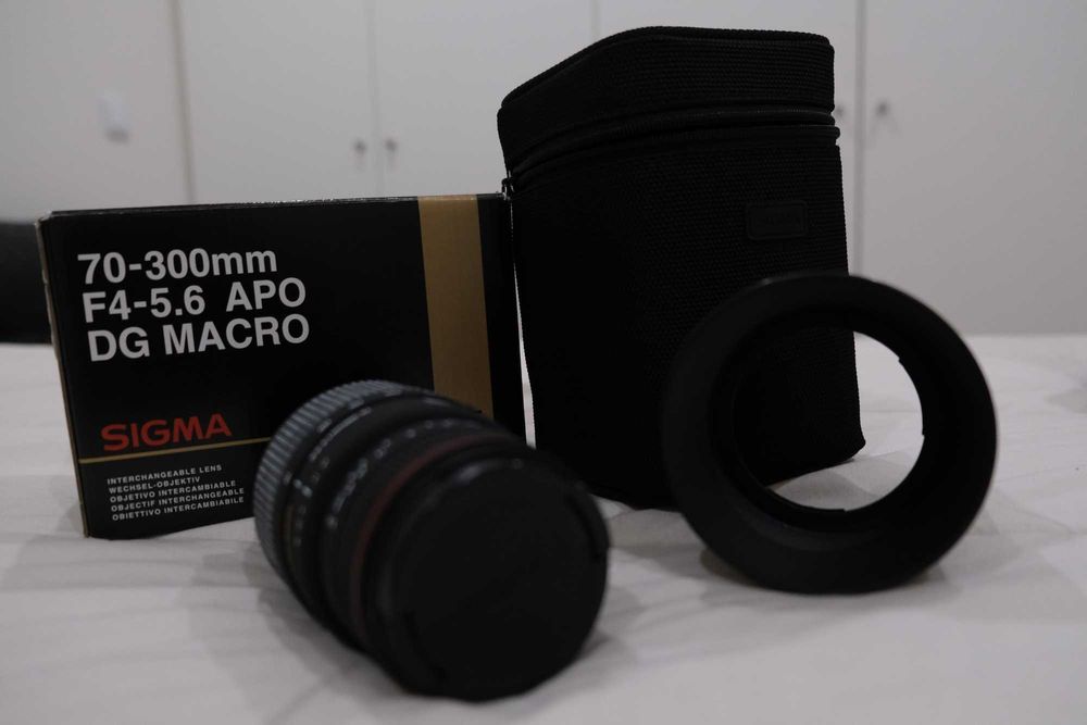 Objetiva Sigma 70-300 mm F/4-5.6 (Mount Nikon AF)