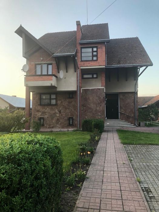 Будинок особняк с.Заводське Буський р-н 60км від Львова