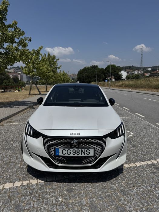 Peugeot e-208 — fotografia 2