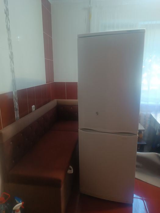 Продам б/у холодильник