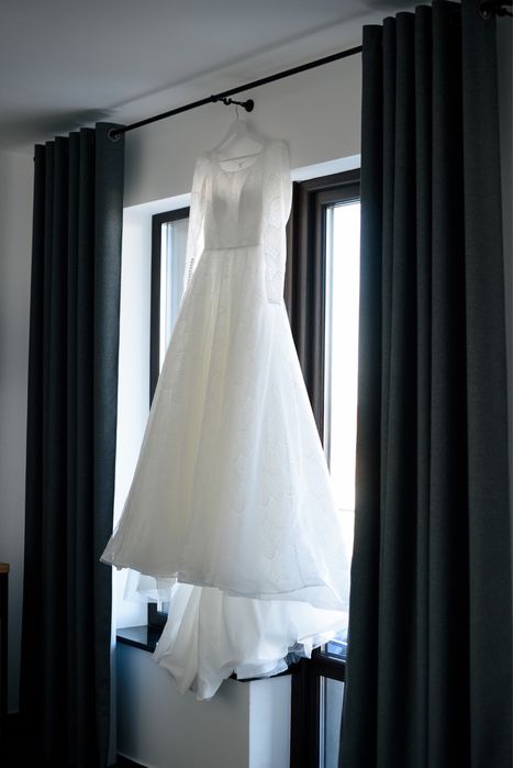 Весільна сукня